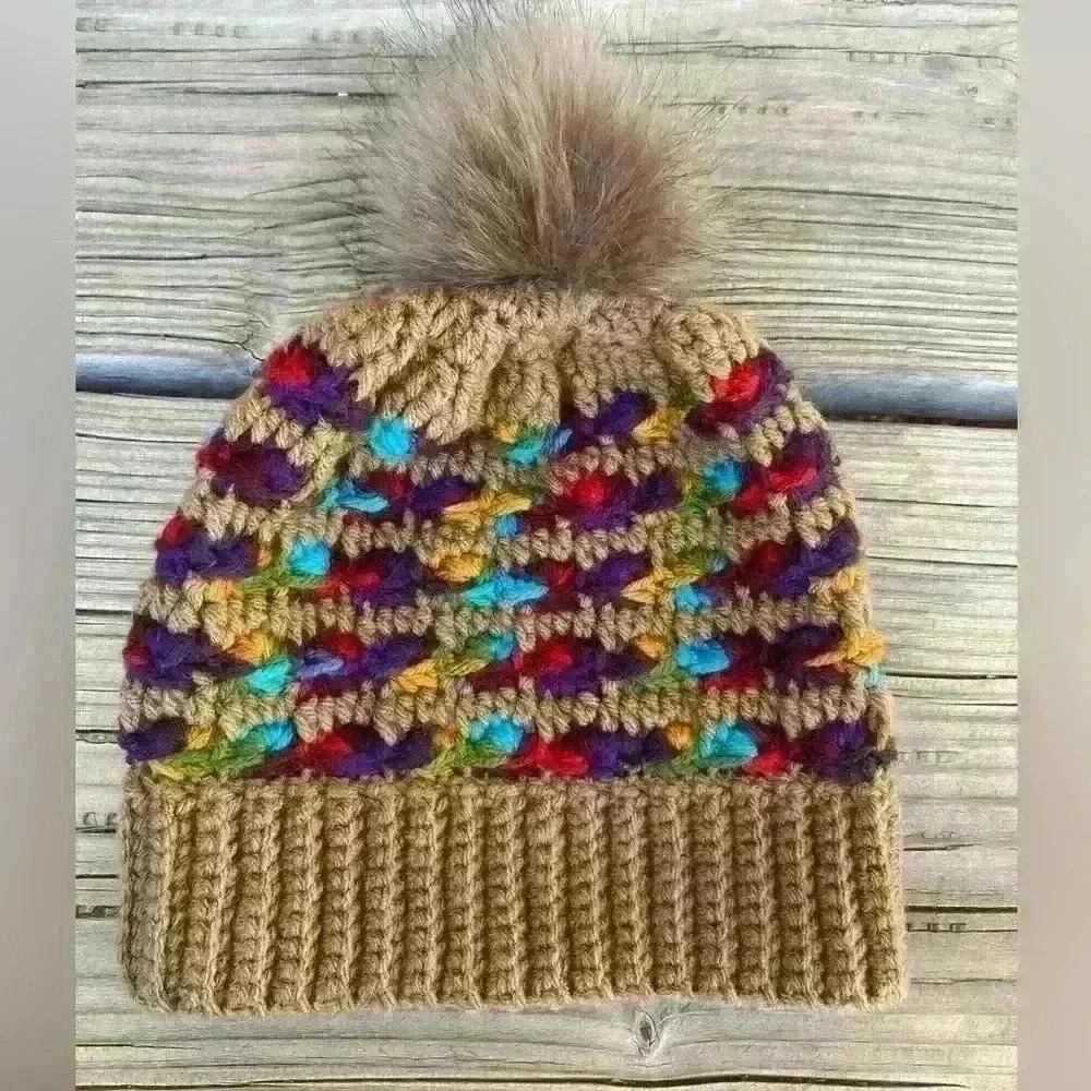 Cable knit beanie - Picture 2 of 3